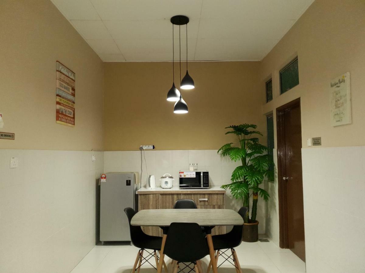 Lindanazri Homestay Mitc Melaka מראה חיצוני תמונה