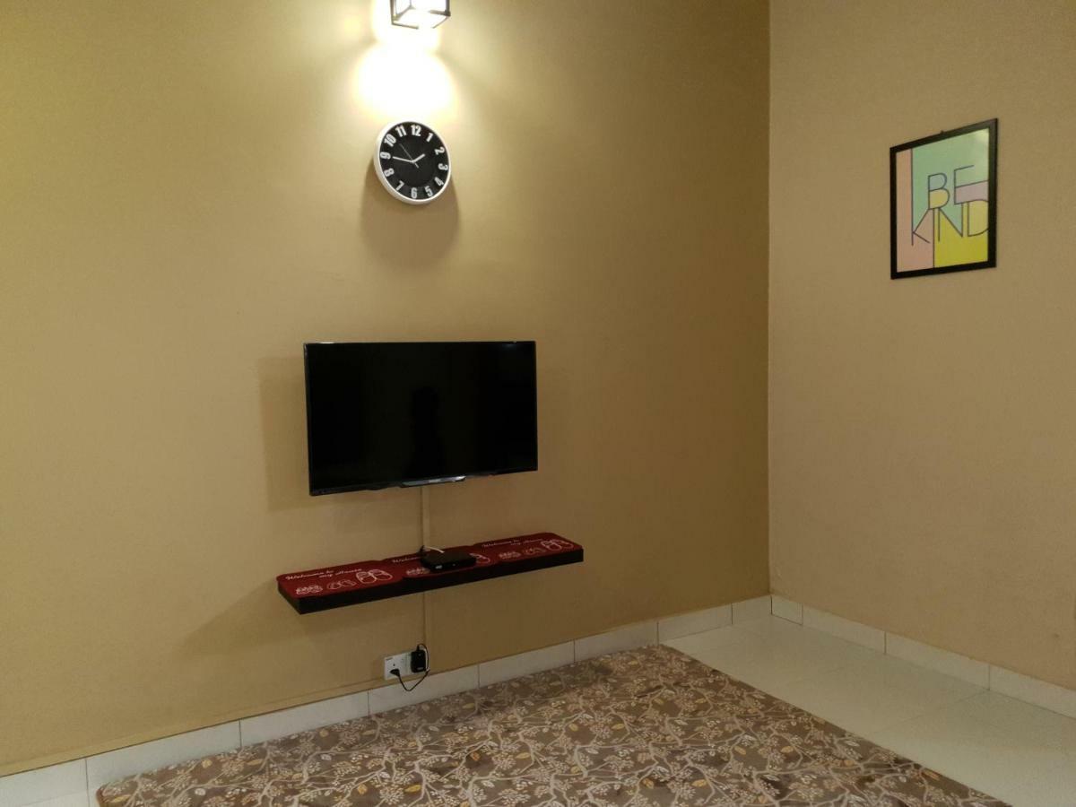 Lindanazri Homestay Mitc Melaka מראה חיצוני תמונה